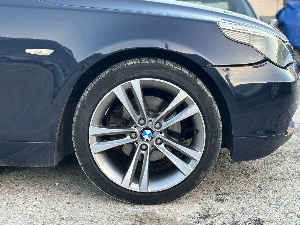 BMW 520d 163 cv de 2006 impecável uns a fazer de estética nada mais
