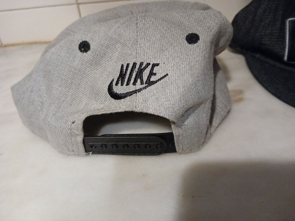 Conjunto de 2 Bonés