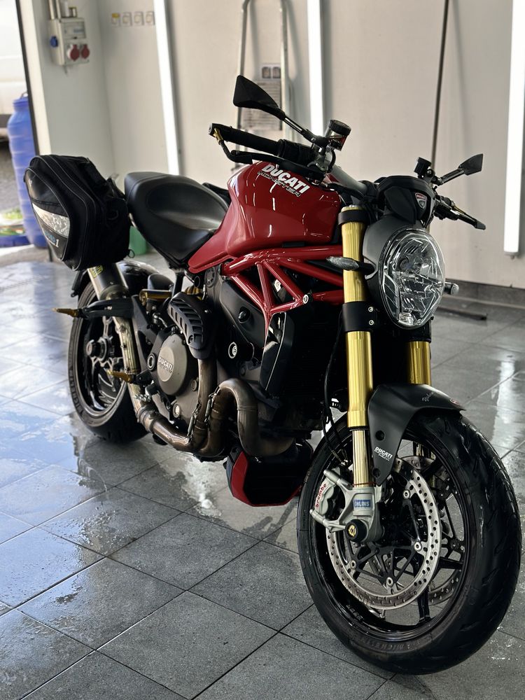 Ducati Monster 1200s 2014 (ohlins, arrow)