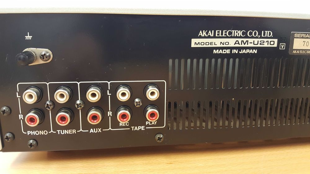 Wzmacniacz Akai AM-U210 Stereo  Japan