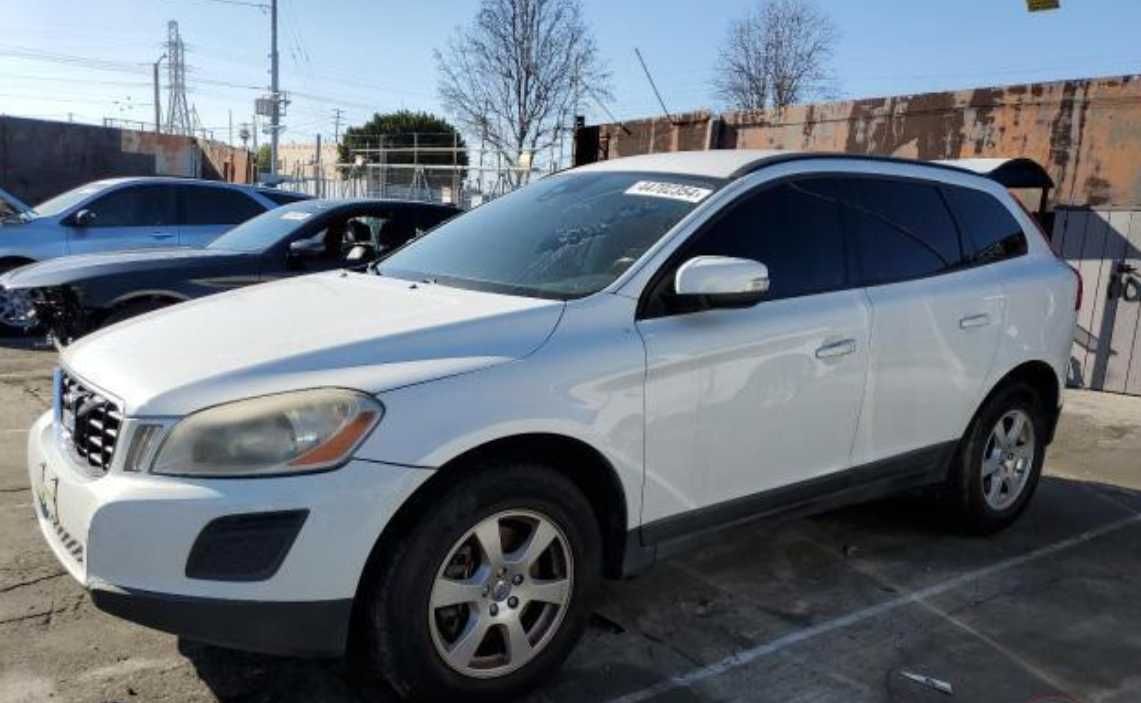 Двері передні ліві \праві задні Volvo XC90 (2008-2013)
