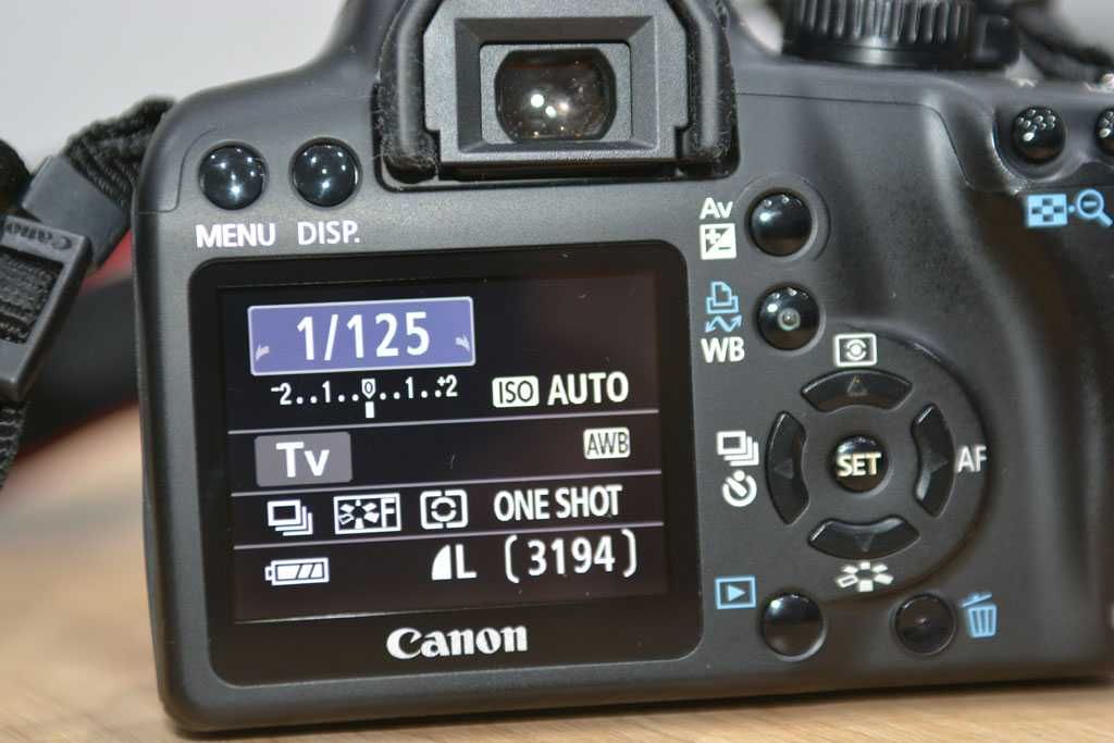 Aparat Canon Rebel XS - europejski odpowiednik 1000D