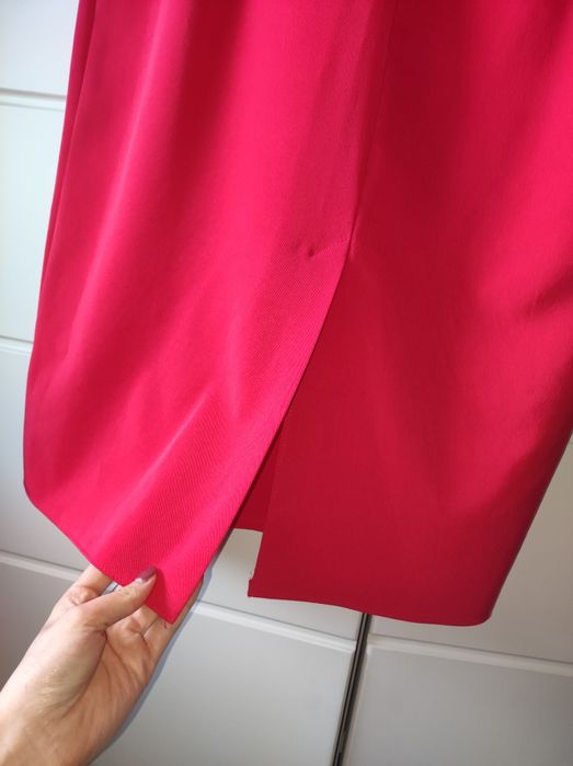 Malinowa sukienka elegancka r 46