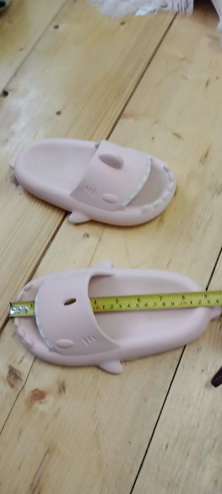 Кросівки для дівчинки