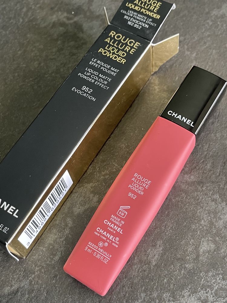 Chanel rouge allure matowa pudrowa pomadka 952