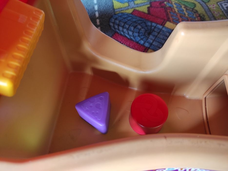 Pies jeździk pchacz Szczeniaczek Uczniaczek Fischer Price