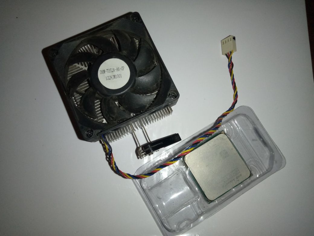 AMD Sempron X2 2650, AM1 | Pentium G4400, 1150 | Athlon 2 X2 215, AM3