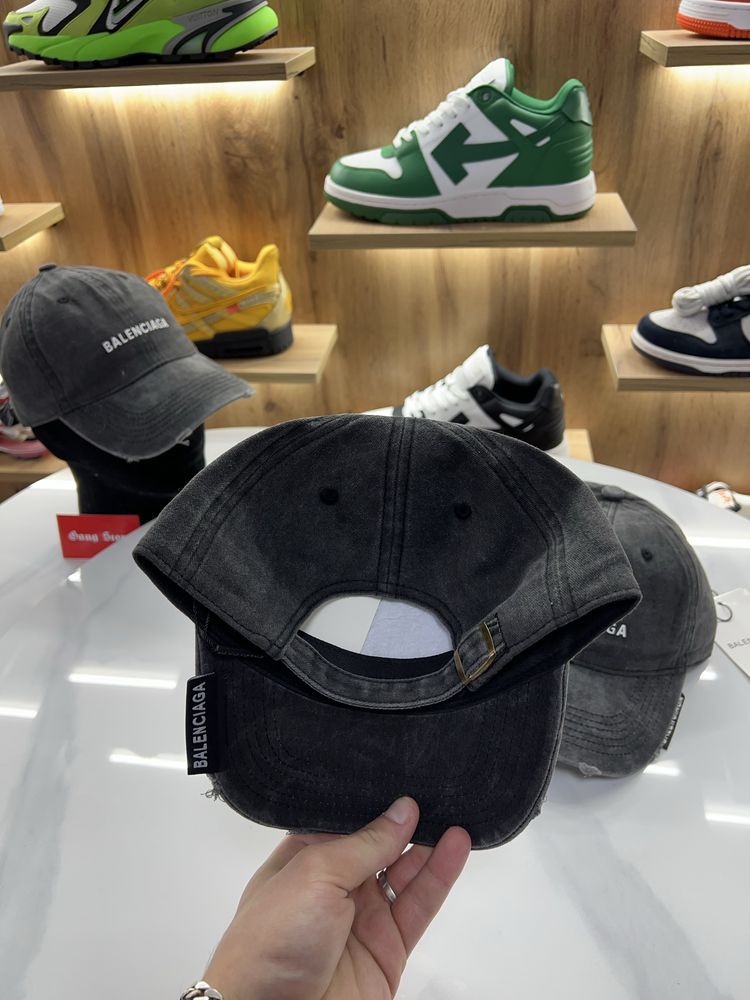 Бейсболка Кепка Balenciaga Faded Black