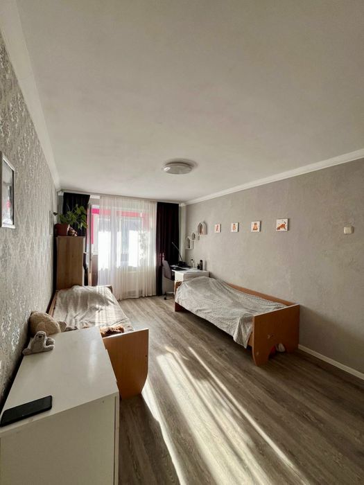 Продам 3-кімнатну квартиру з автономним опаленням і ремонтом