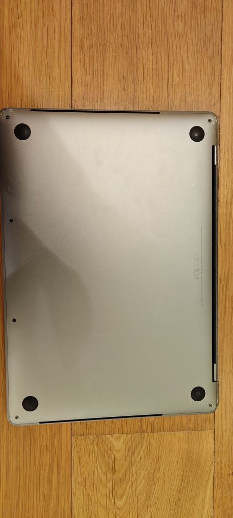 Apple MacBook Pro A1706 i5 7267U (7-gen.) 3,1 GHz / 8 GB / 512 SSD