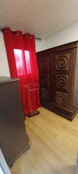 Arrendo casa térrea modesta pequena