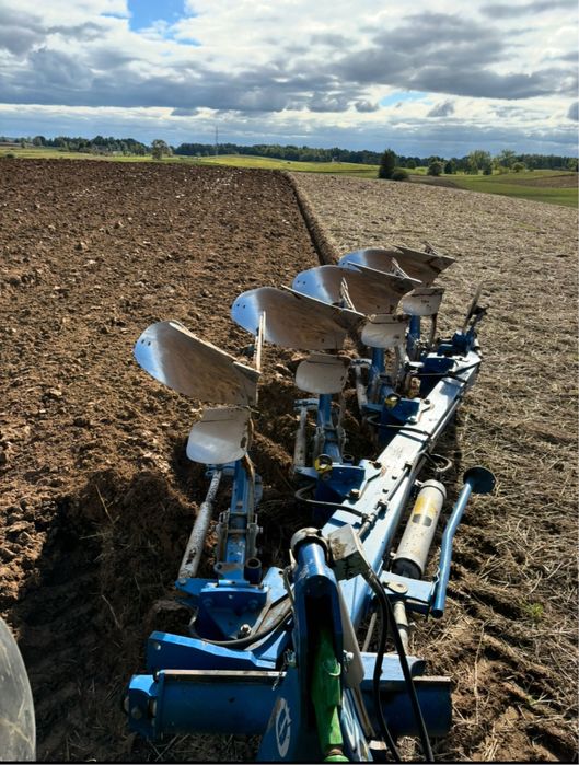 Usługa orki pługiem obrotowym