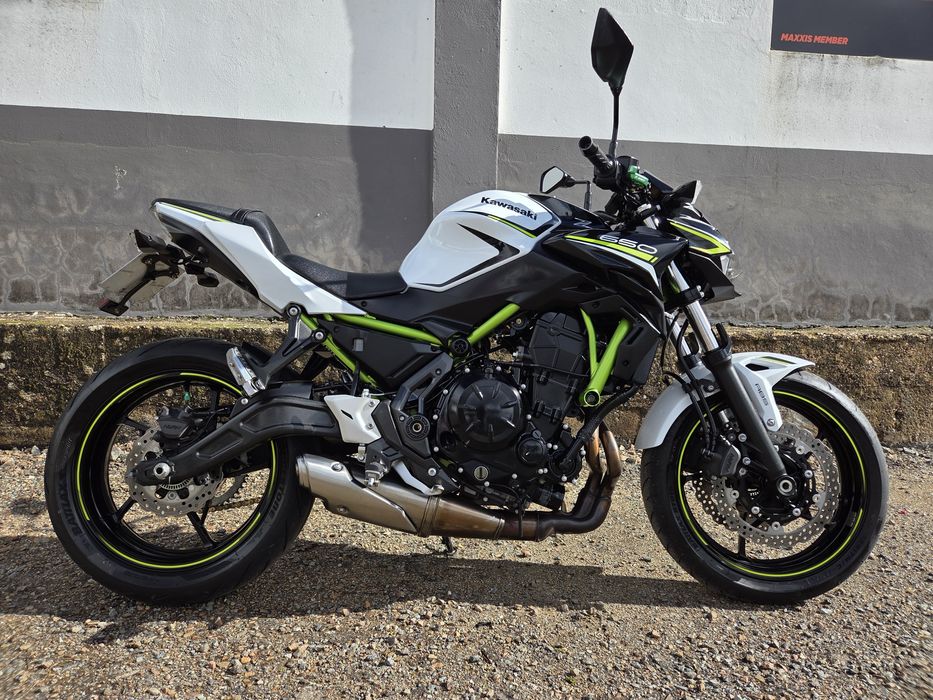 Kawasaki Z650 - Excente estado