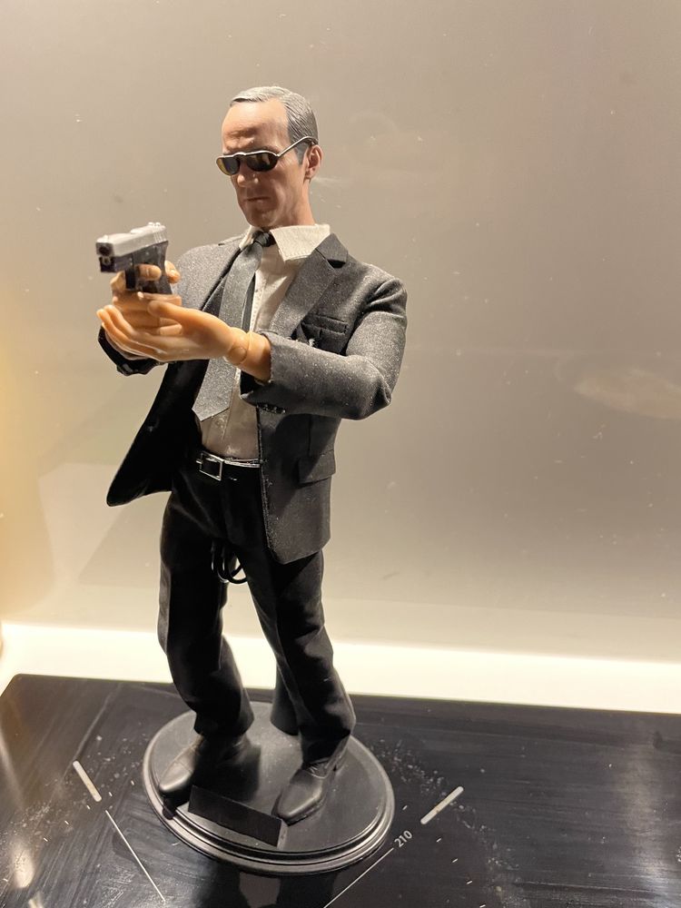 Agent Coulson - Figurka 1/6 Custom - wzorowana na Hot Toys Marvel