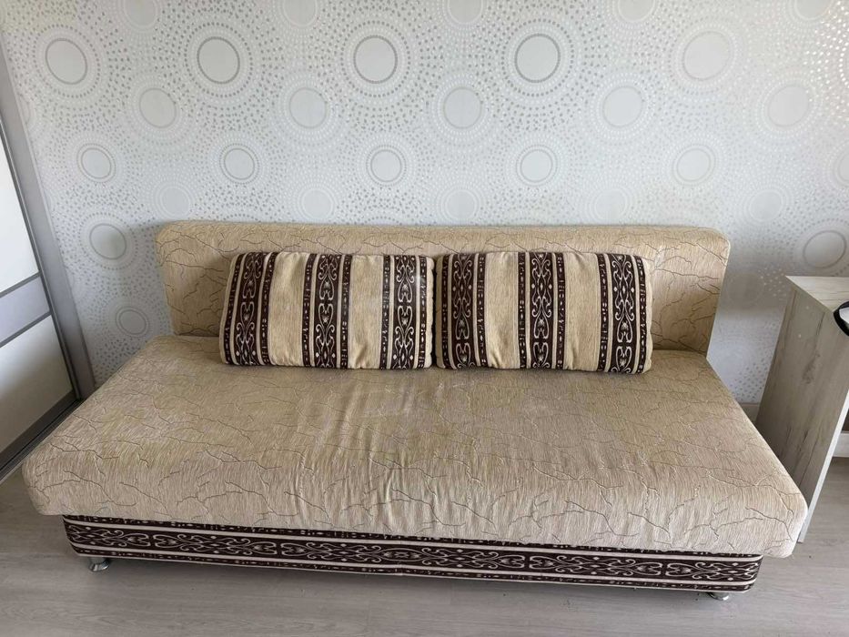 продам двухспальній диван