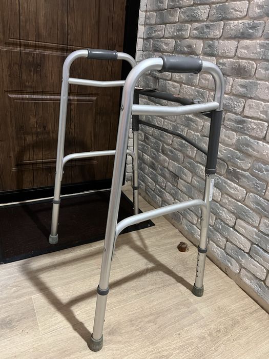 Ходунки для взрослых