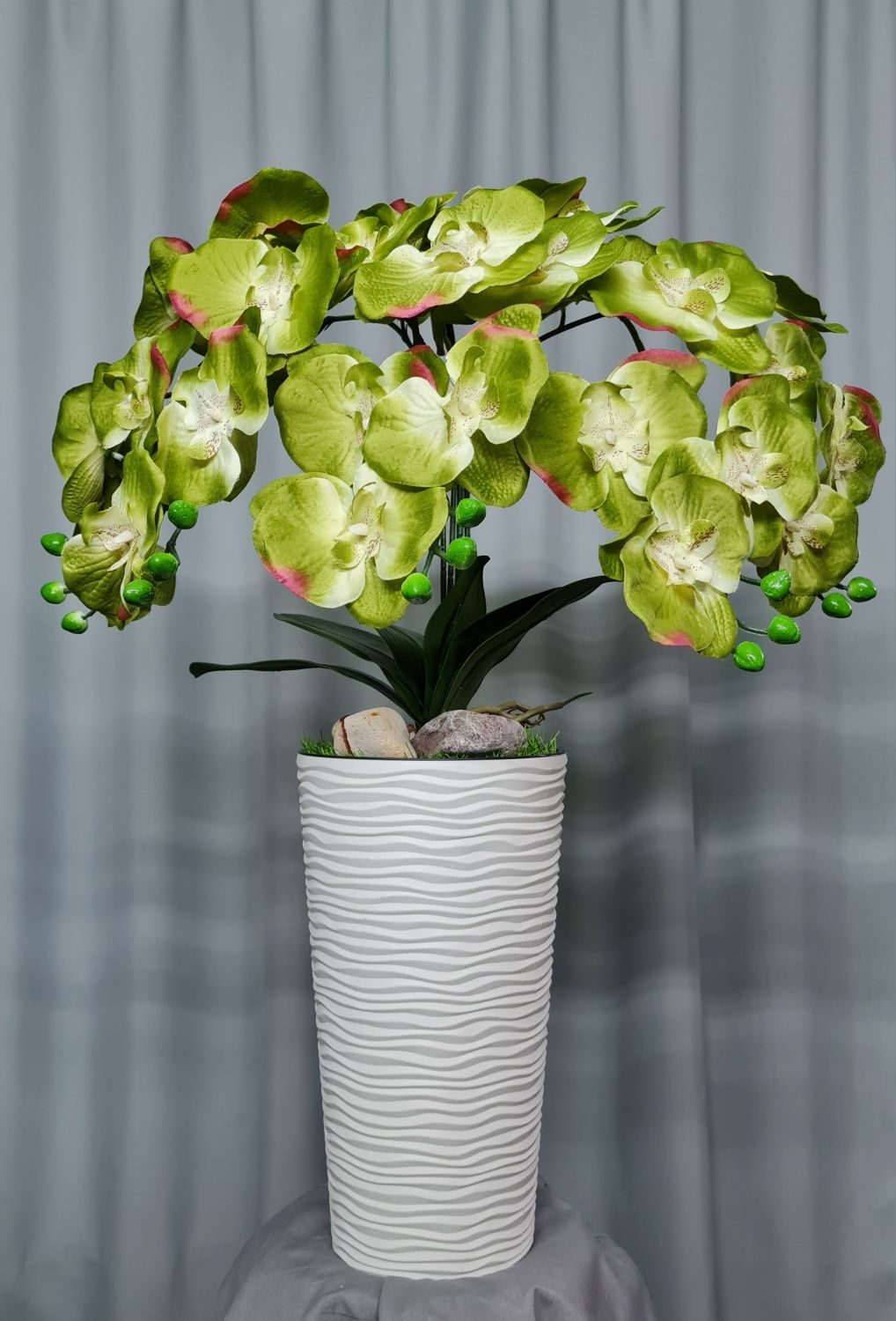 Орхідея домініка, метелик - штучна з латексу, тканини - продам