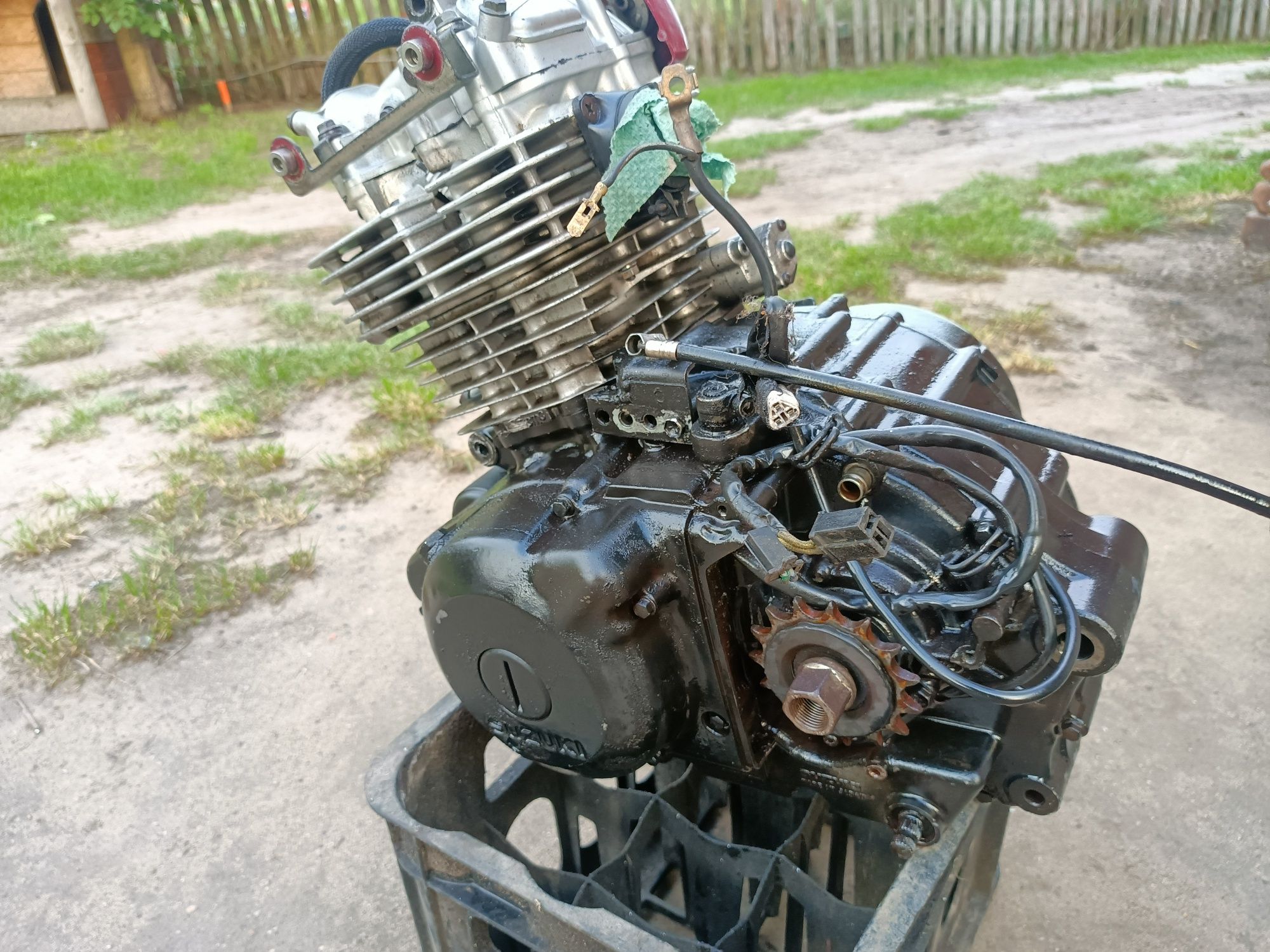 Suzuki Gn 250 części silnikowe