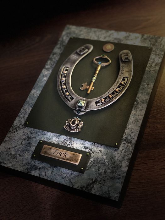 Подкова на Удачу и Успех три Семёрки.