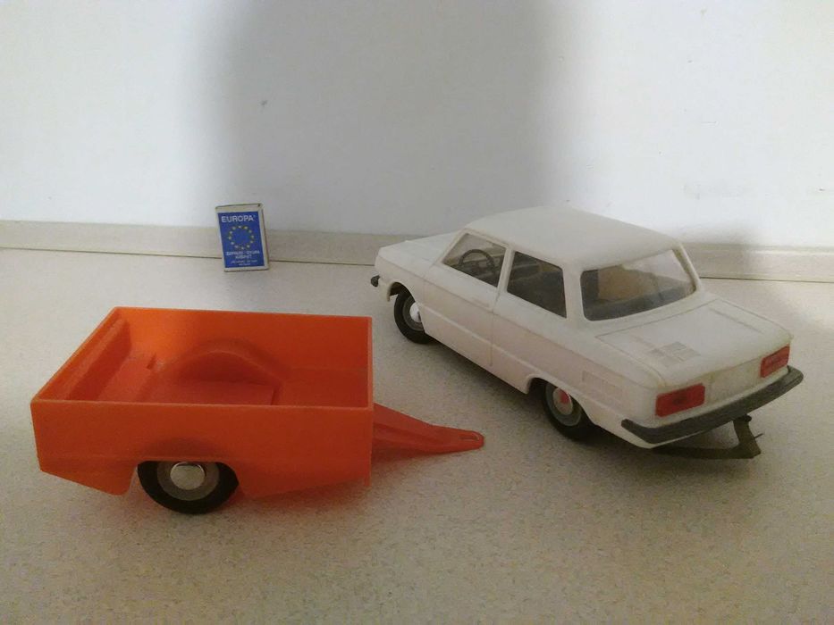 stara zabawka PRL ZAZ ZAPOROŻEC + przyczepa 1:18 ZSRR USRR zabytek czz