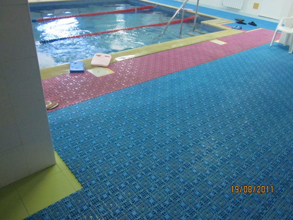 Модульне протиковзке покриття для басейнів і аквапарків "Aquafloor"