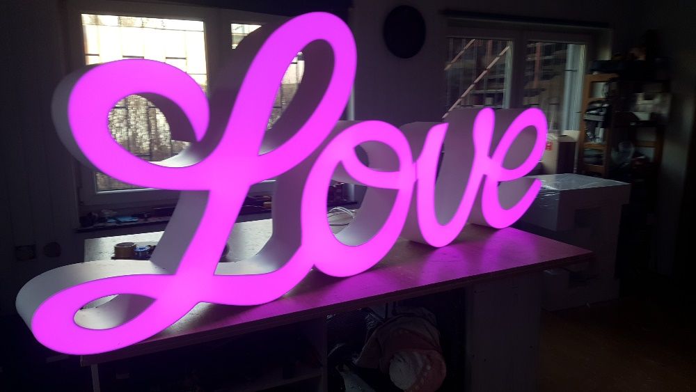 Love pisane nowość