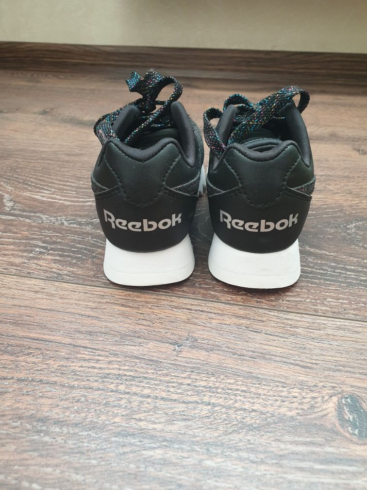 Кросівки фірми Reebok