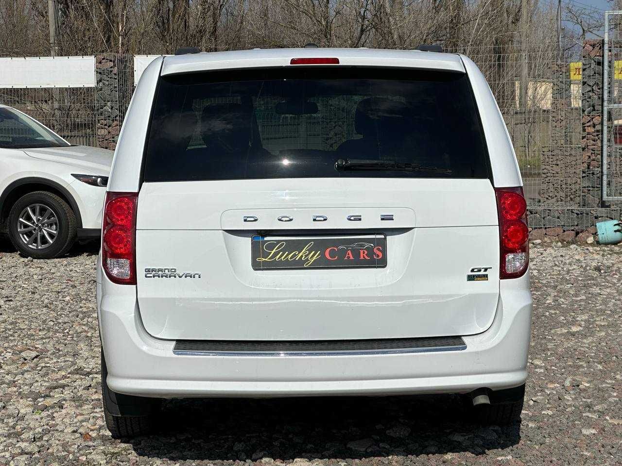 Авто Dodge Grand Caravan 2019