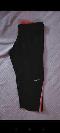 Sportowe Leginsy Nike