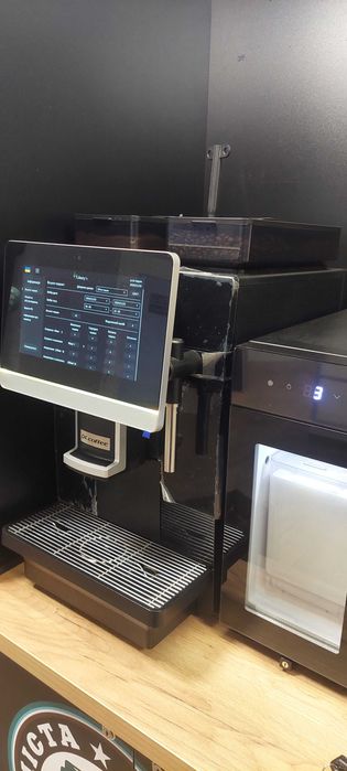 Суперавтомат Кавомашина Dr.Coffee Coffeebar Plus з холодильником