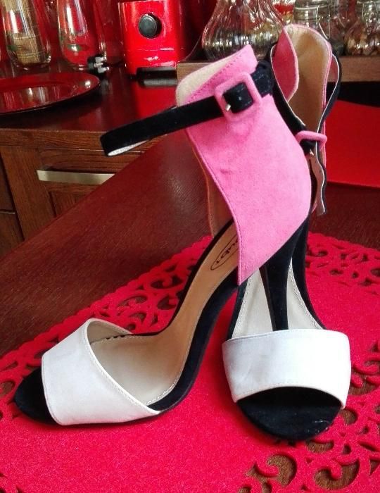 Buty szpilki - krótki zamszyk, róż kremowy czarny. PL 41, obcas 11 cm
