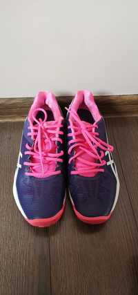 Sprzedam buty sportowe marki asics