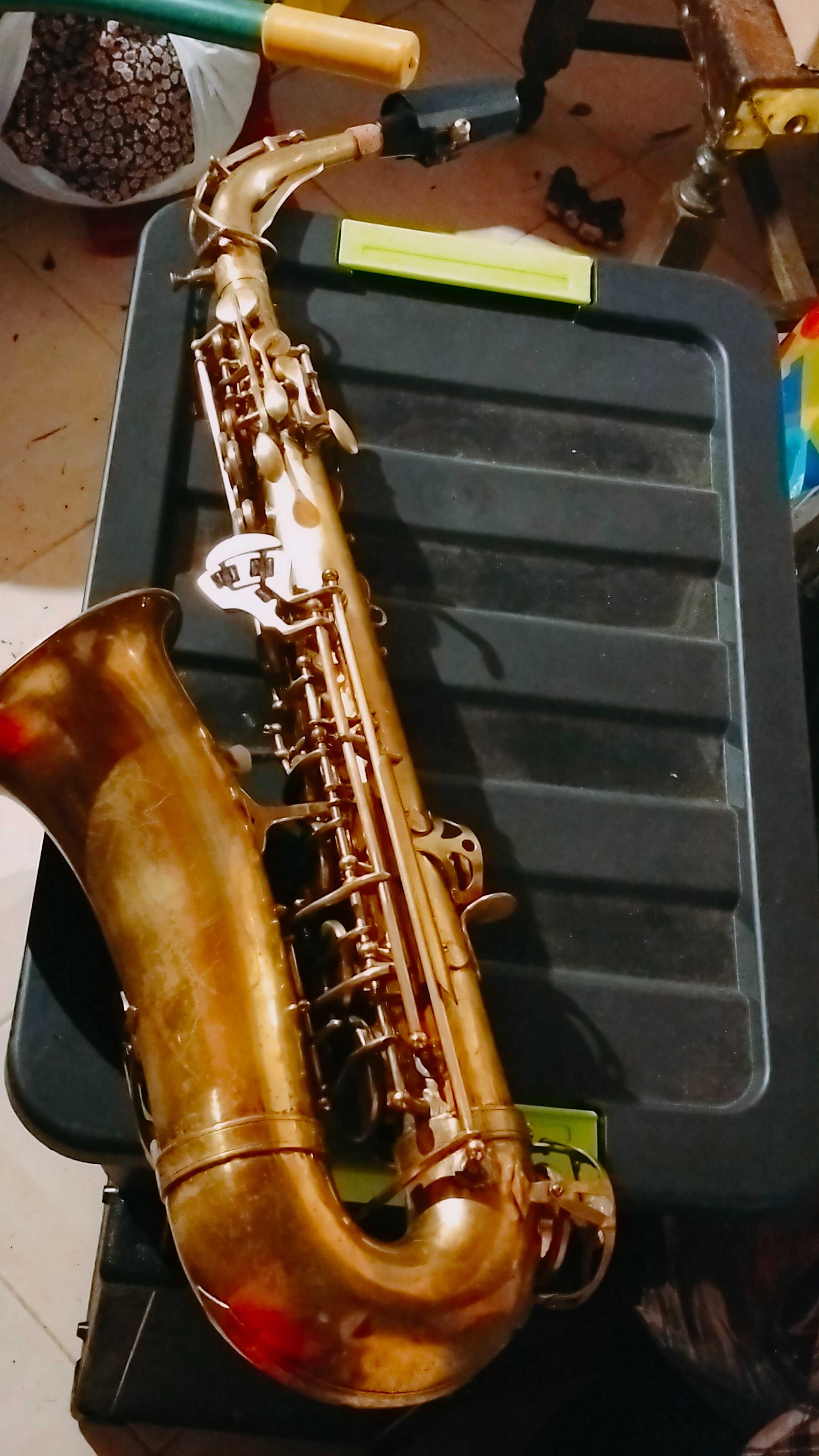 Saxofone Alto marca desconhecida