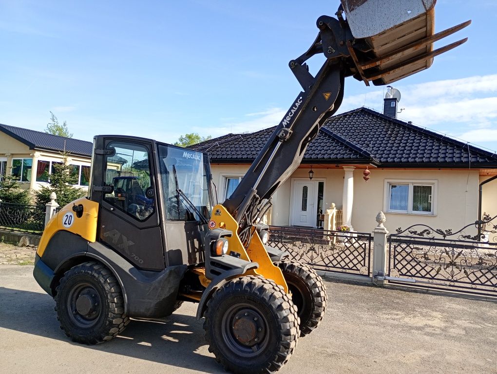 Ładowarka MECALAC AX 700