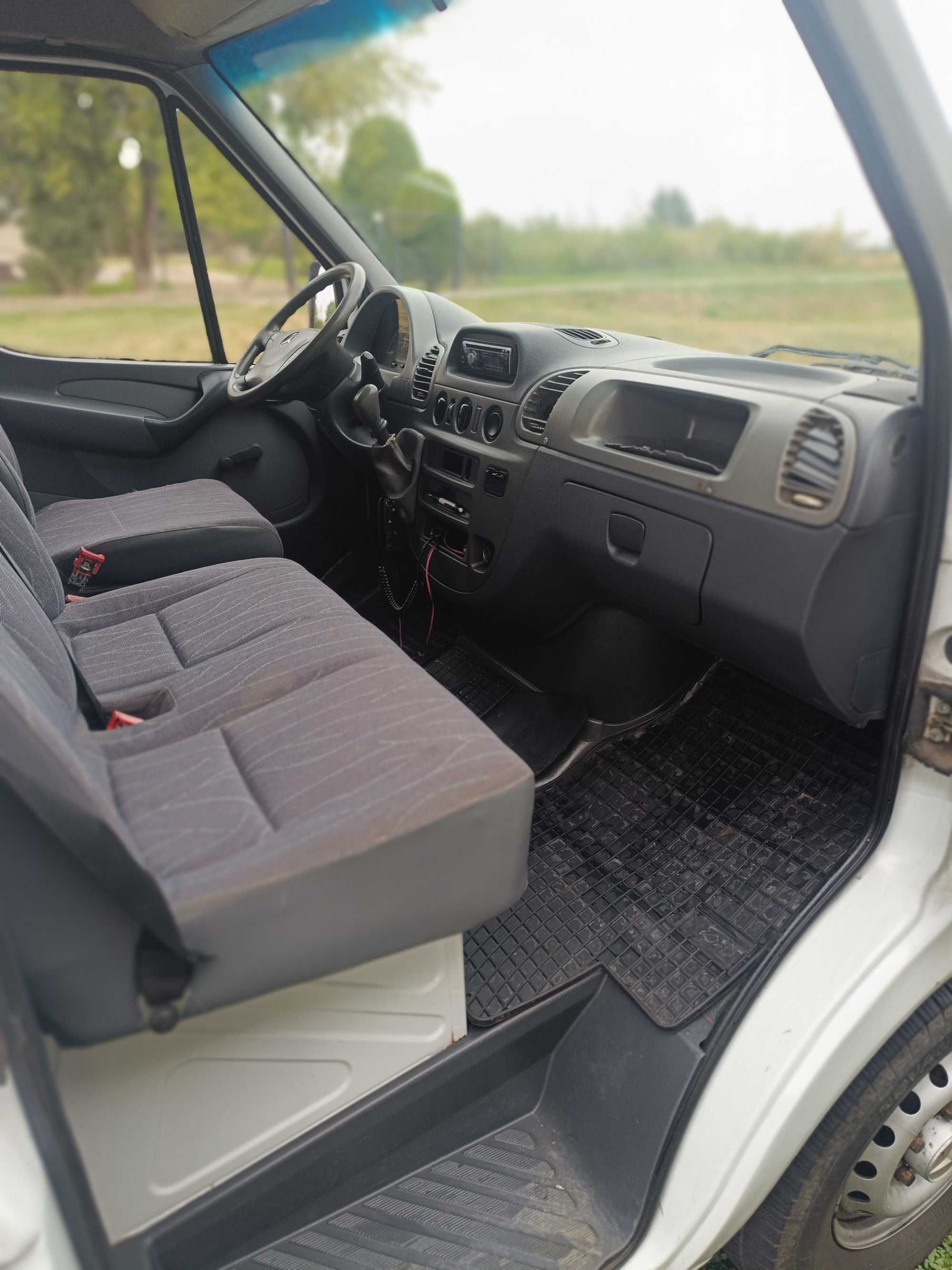 mercedes sprinter 208 cdi 2,2 diesel 2002 rok