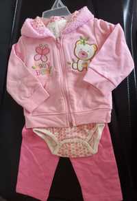 NOWY komplet ubranek 6M: rozpinana bluza, body, spodnie