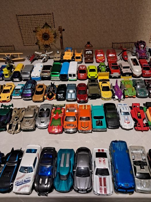 Машинки Hot Wheels Matchbox Majorette  Disney  Игрушки