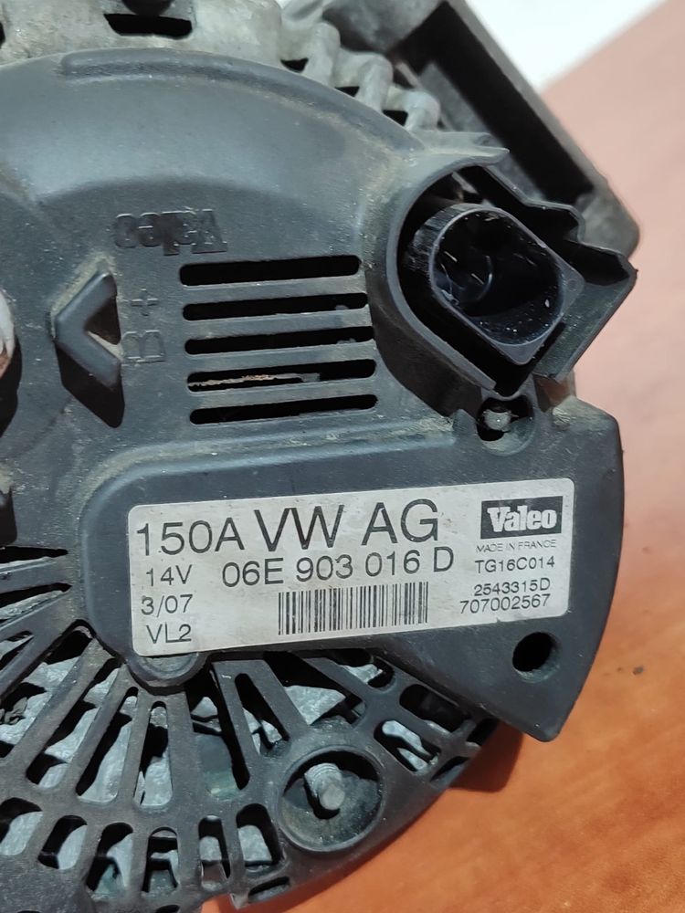 Alternator Audi A6 C6 2.0 TFSI 06E903016D