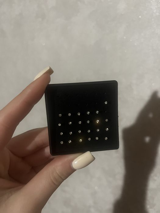 Сережка в ніс ностріл пірсинг лабрет гвоздик