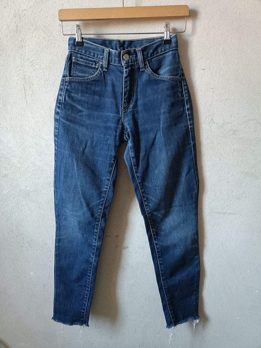 Spodnie jeansowe jeansy Levi's Lewis xs 34 rurki z wysokim stanem