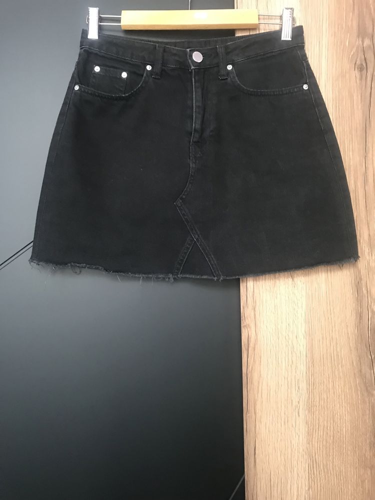 Czarna spódniczka jeansowa H&M 36/S
