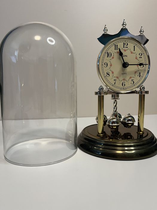 Вінтажний настільний годинник Koma (Quartz) під скляним ковпаком