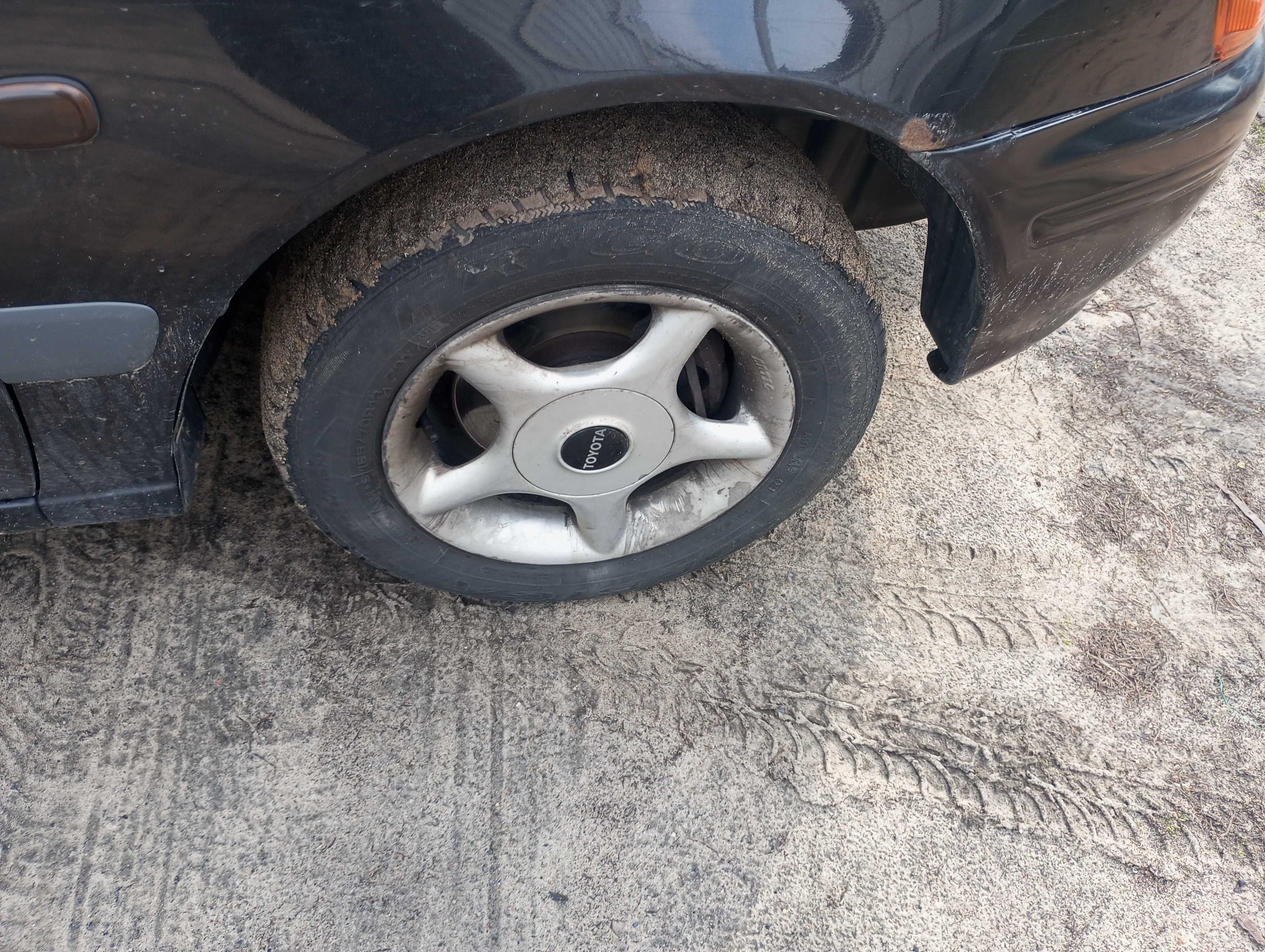felgi aluminiowe starlet yaris 4x100 r13 alusy aygo