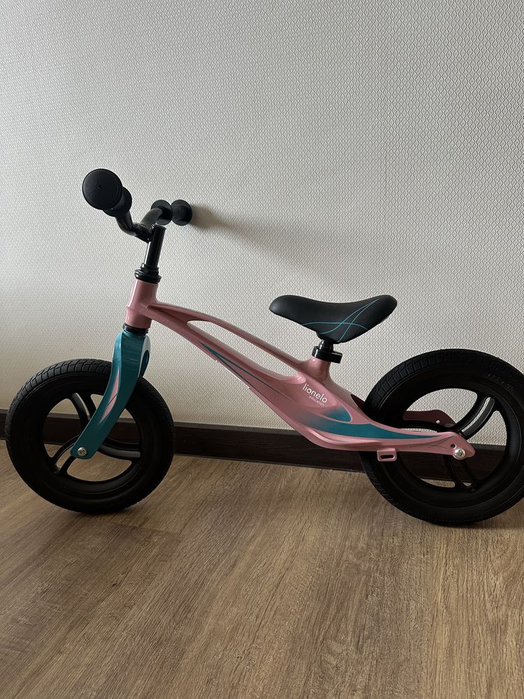 Біговел Lionelo Bart Tour Pink Bubblegum від 2-х років