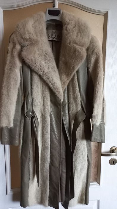 Płaszcz ze skóry i futerka