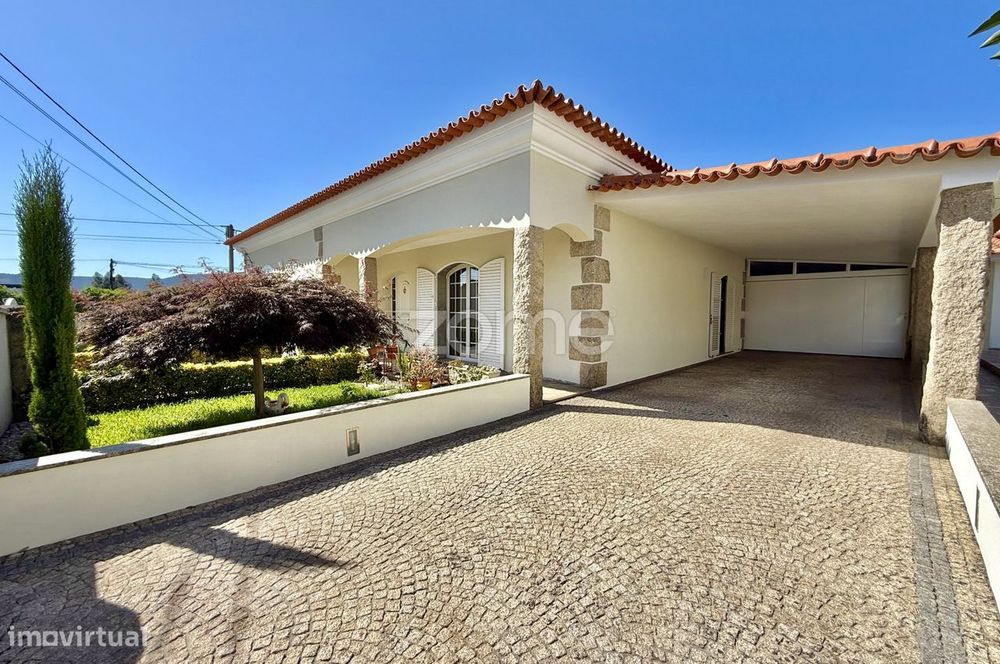 Moradia Térrea em Mogege