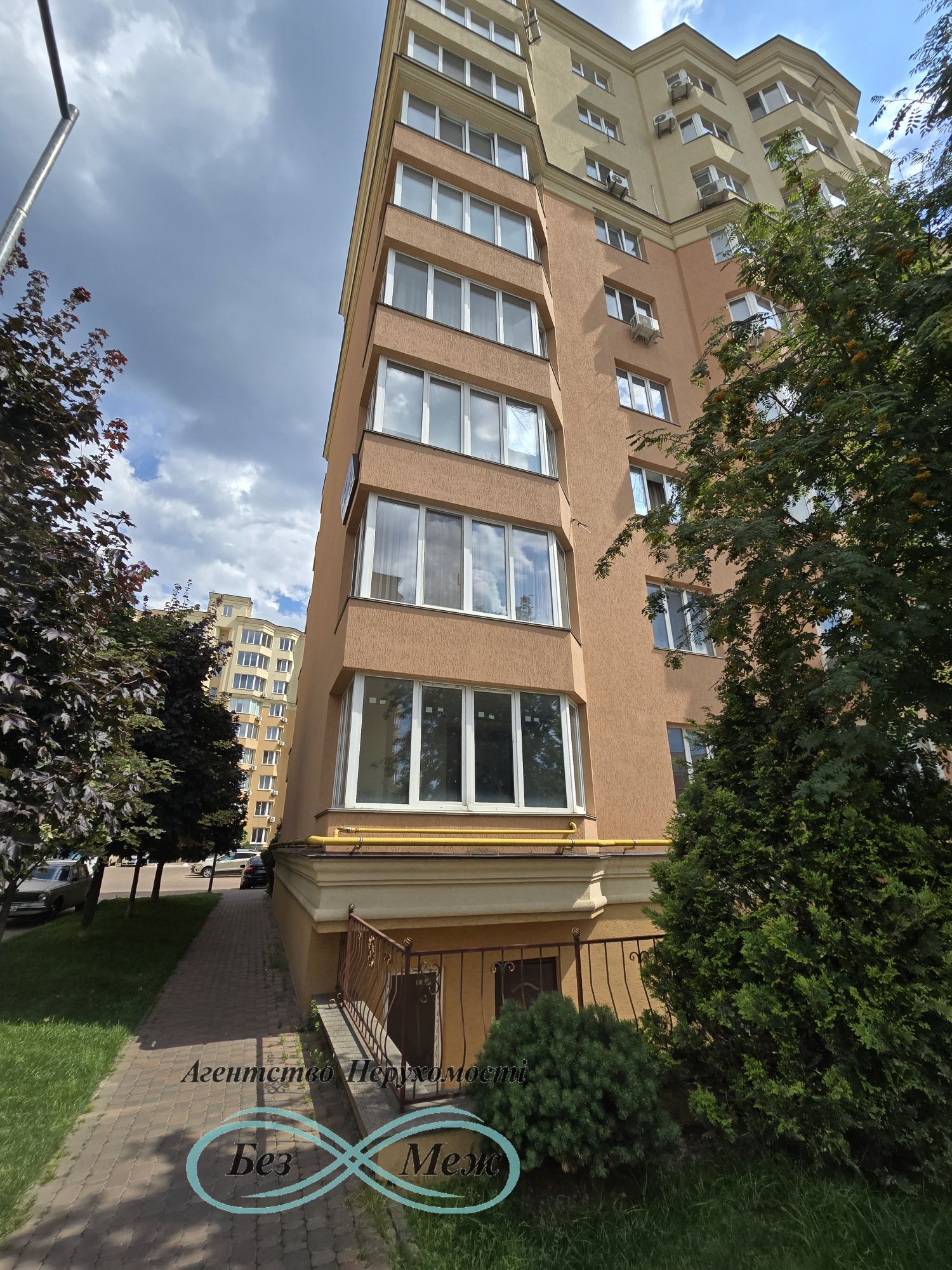 Терміново ‼️ Продаж 1-кімнатної в Центрі ЖК Софія  вул. Братська 12