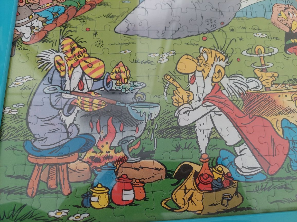 Puzzle com moldura do Asterix e Obelix