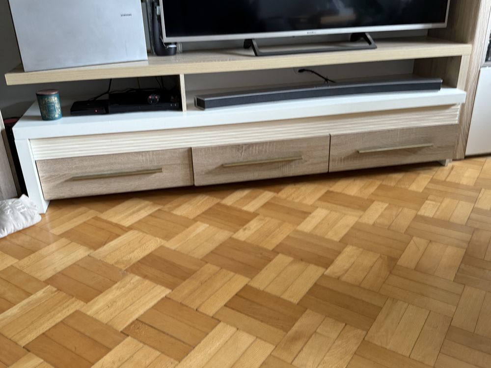 Szafka RTV i multimedia