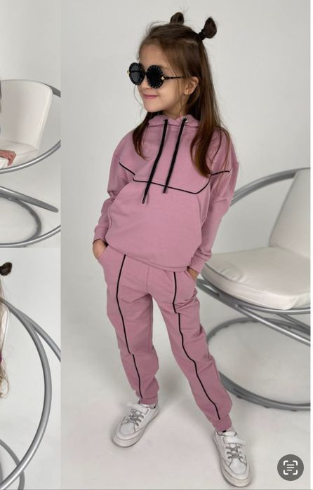 Спортивний костюм на дівчинку